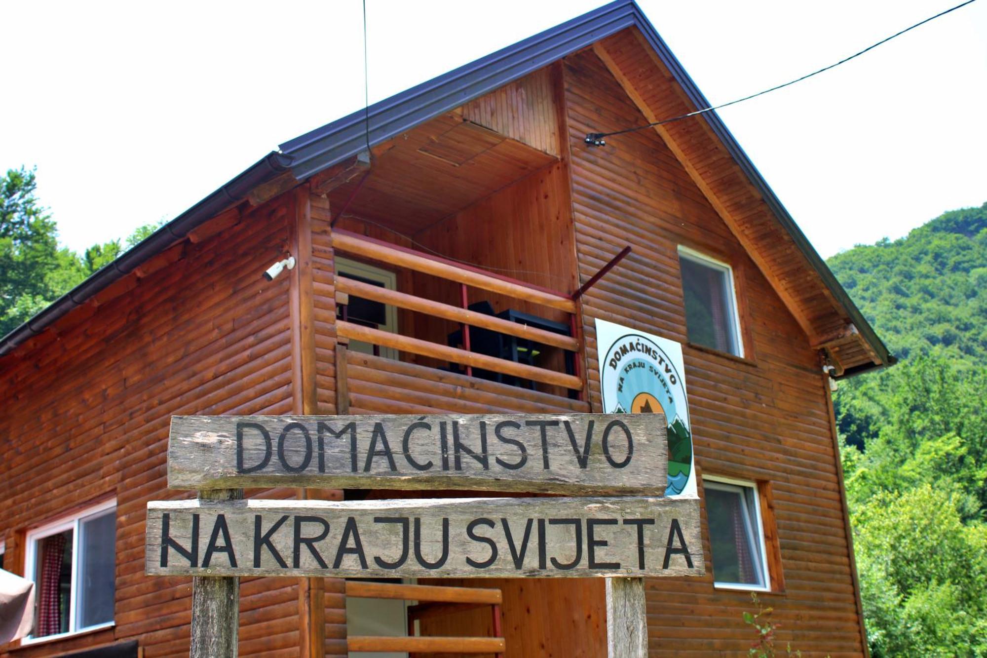 Domacinstvo Na Kraju Svijeta Guest House Sipovo Exterior photo